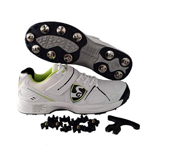 cricket metal spikes