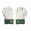 SG Savage Wicket Keeping Gloves1